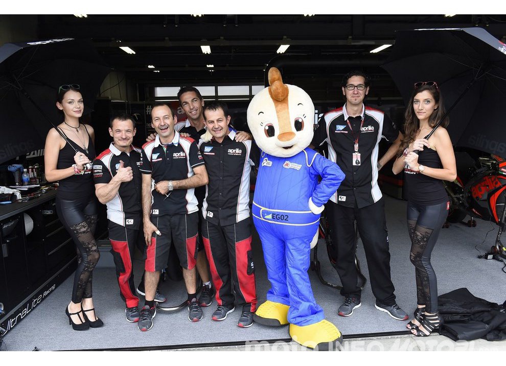 Ombrelline Motegi 2015, le foto più belle delle Grid Girls - Foto 6 di 29