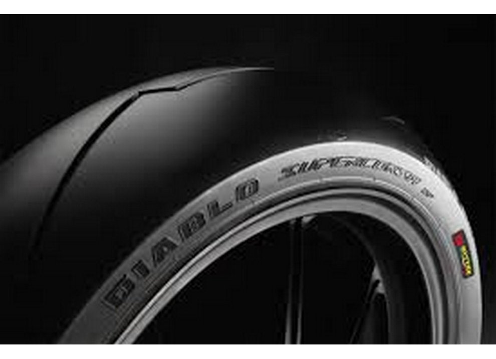 Pirelli Diablo Supercorsa SP di serie sulle nuove Panigale - Foto 2 di 6