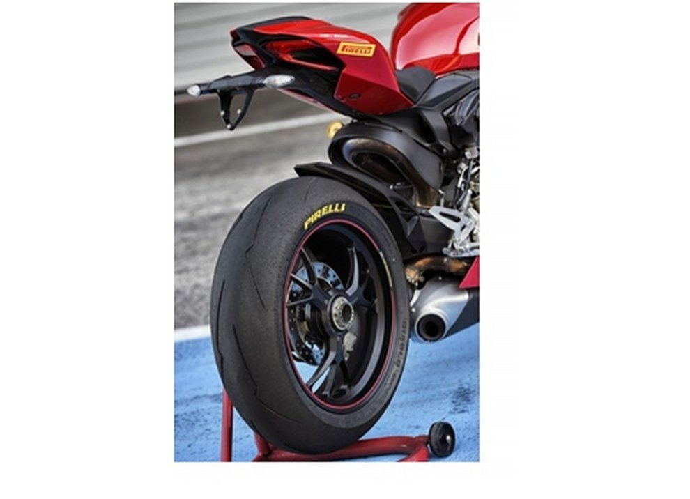 Pirelli Diablo Supercorsa SP di serie sulle nuove Panigale - Foto 5 di 6