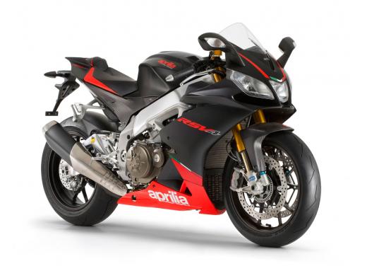 SBK a Imola Aprilia offre la prova della gamma moto 2014 - Foto 3 di 3