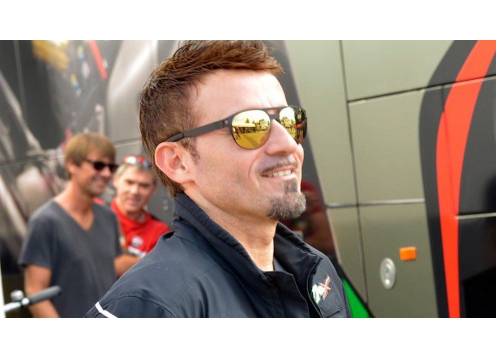 Superbike, infortunio in bici: Max Biaggi non correrà in Qatar - Foto 4 di 8