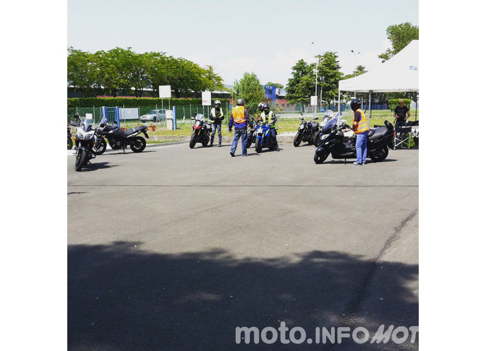 Suzuki, continuano i Demo Ride Tour dal Piemonte alla Sicilia - Foto 7 di 11