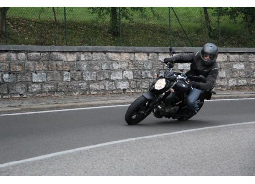 Suzuki Gladius 650 ABS: test ride della naked pratica ma con stile