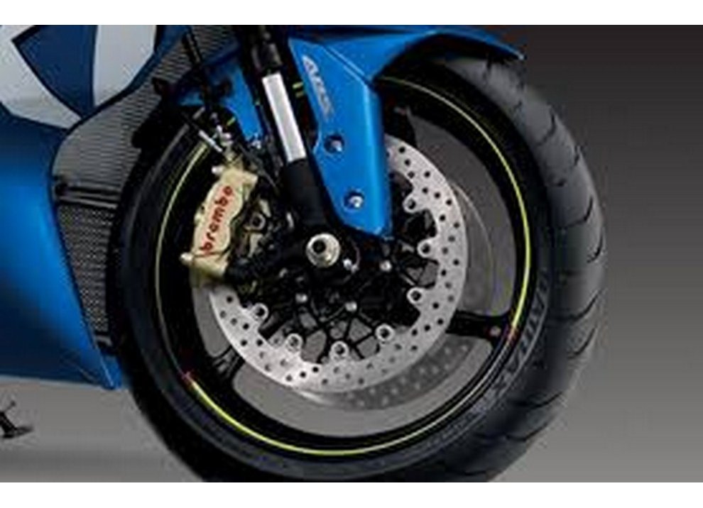 Suzuki propone l’offerta Decide il Cliente per pagare dopo sei mesi - Foto 5 di 40