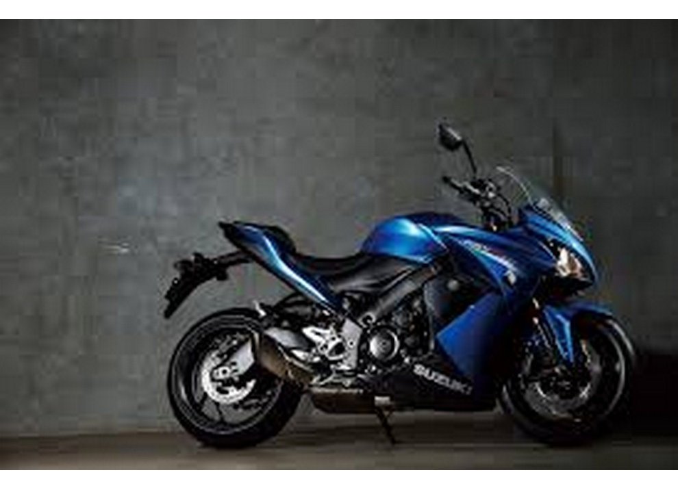 Suzuki propone l’offerta Decide il Cliente per pagare dopo sei mesi - Foto 12 di 40