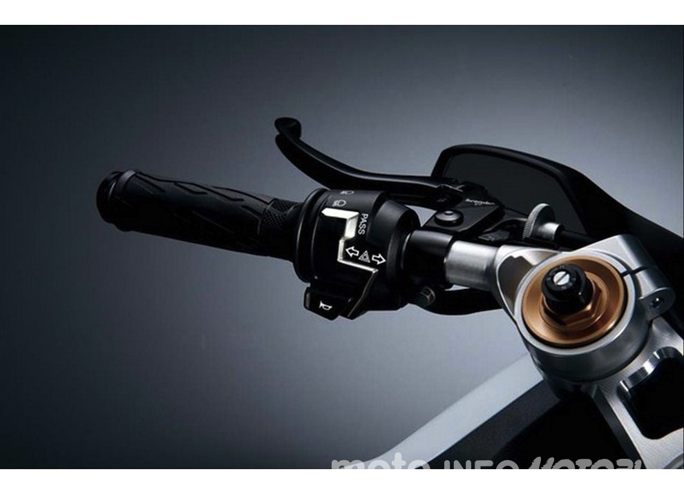 Suzuki Recursion Turbo pronto per EICMA 2015, ci sarà? - Foto 13 di 17