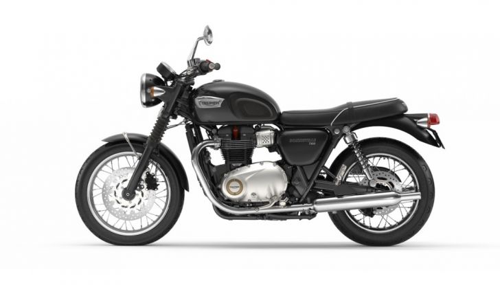 Triumph Bonneville T100 e T100 Black 2017 - Foto 10 di 11