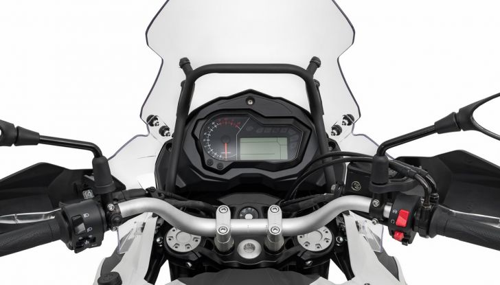 Benelli TRK 502 X: un X di divertimento in più - Foto 9 di 30