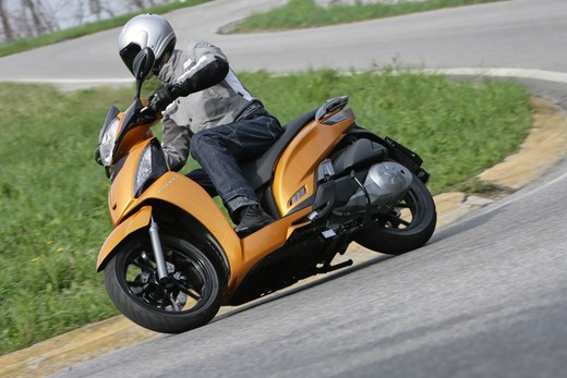 Kymco People GTi 300 rilancia la sfida alla città