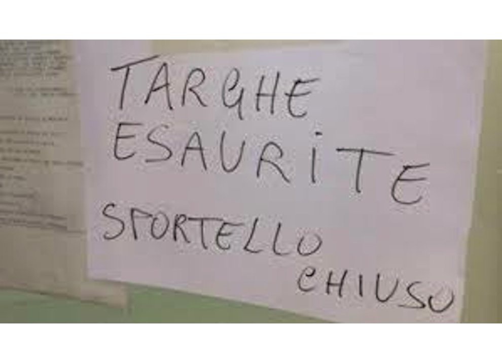 UNASCA, Emergenza targhe per le moto già comprate  - Foto 3 di 5