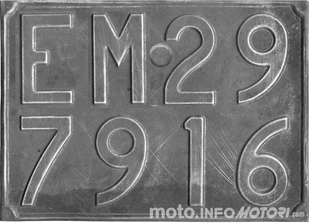 UNASCA, Emergenza targhe per le moto già comprate  - Foto 5 di 5