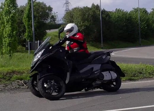 Quadro 350d prova su strada: due ruote bene, tre ruote meglio