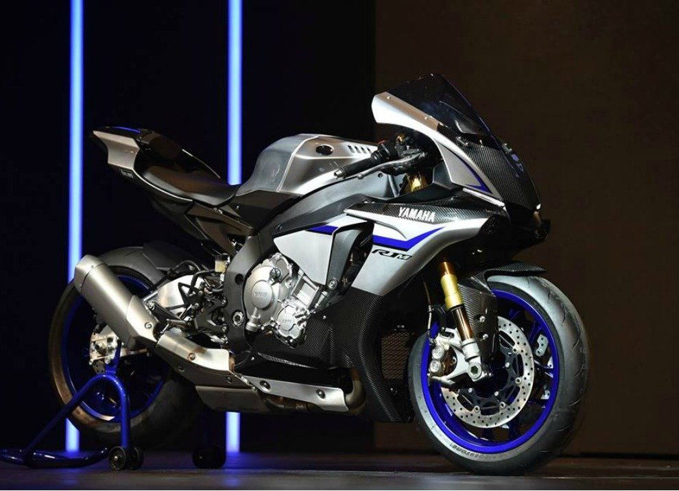 Yamaha annuncia i prezzi delle supersportive YZF-R1 ed YZF-R1M