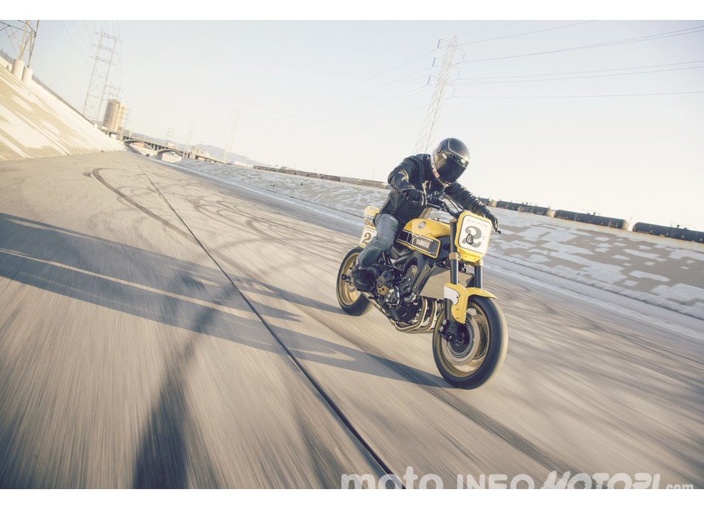 Yamaha Faster Wasp 2016: ad EICMA 2015 inizia lo spettacolo - Foto 24 di 31