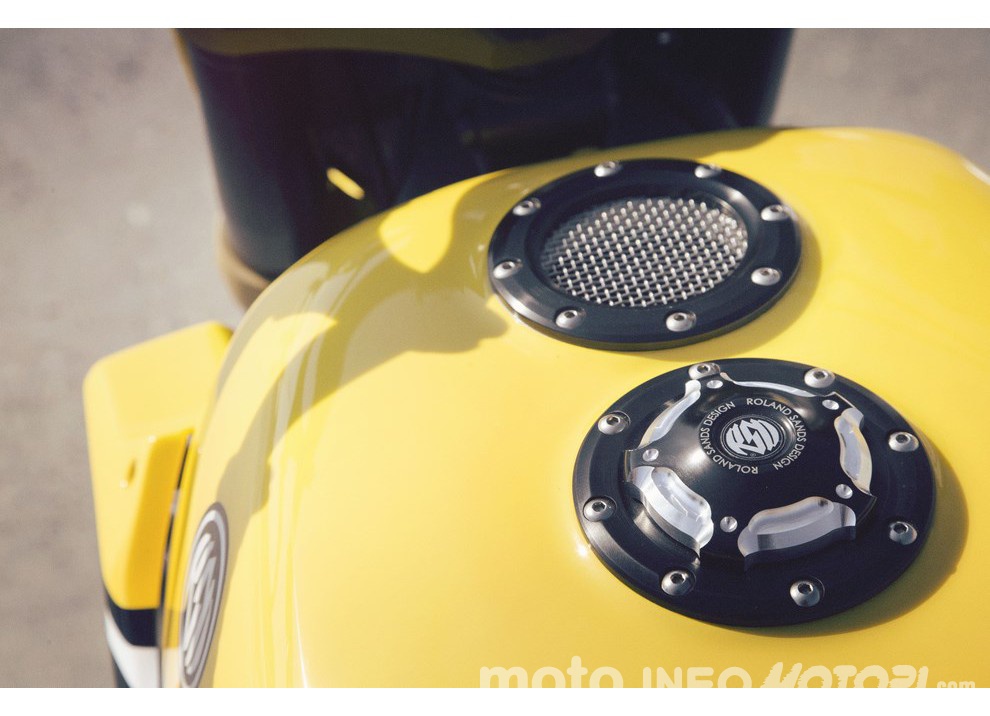 Yamaha Faster Wasp 2016: ad EICMA 2015 inizia lo spettacolo - Foto 9 di 31