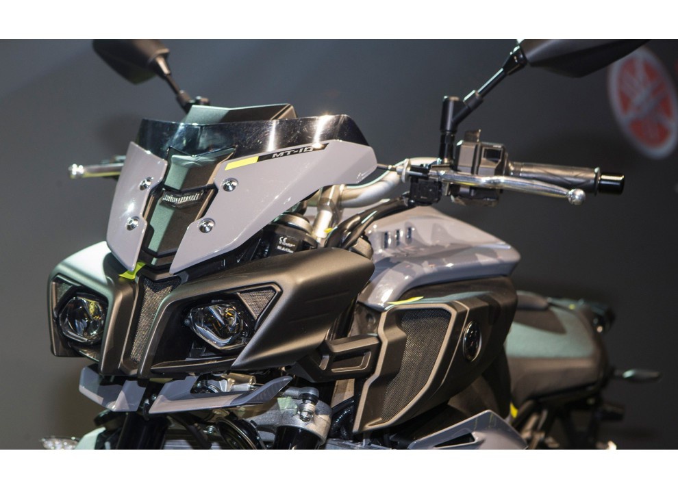 Yamaha MT-10: Dati, accessori e prezzi della supernaked di Iwata