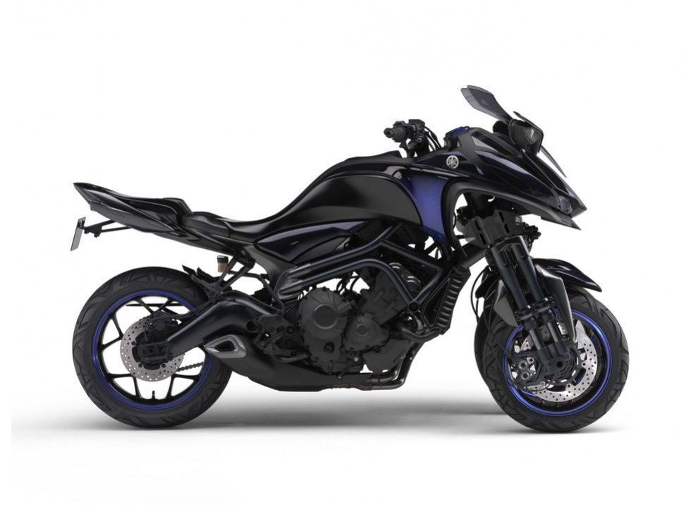 Yamaha MWT-9, la moto a tre ruote al Salone di Tokyo - Foto 3 di 9