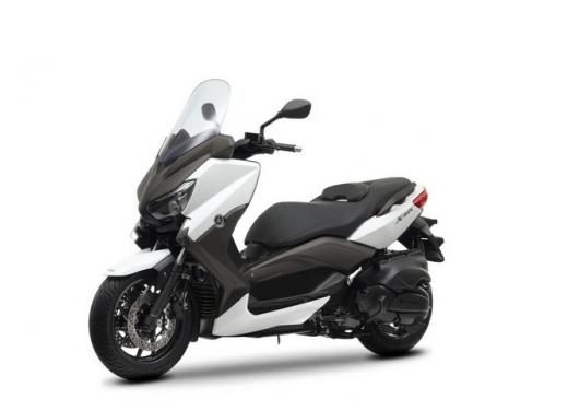 Yamaha X-Max 400, 250 e 125: sportivo ma senza eccessi