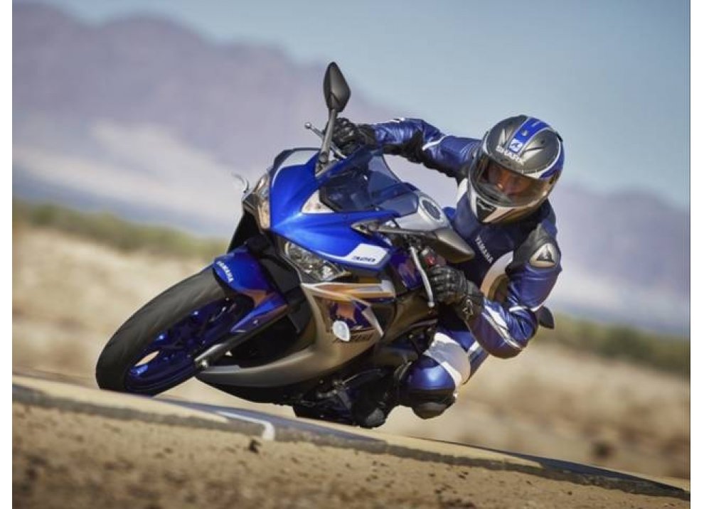 Yamaha YZF-R3 novità 2015