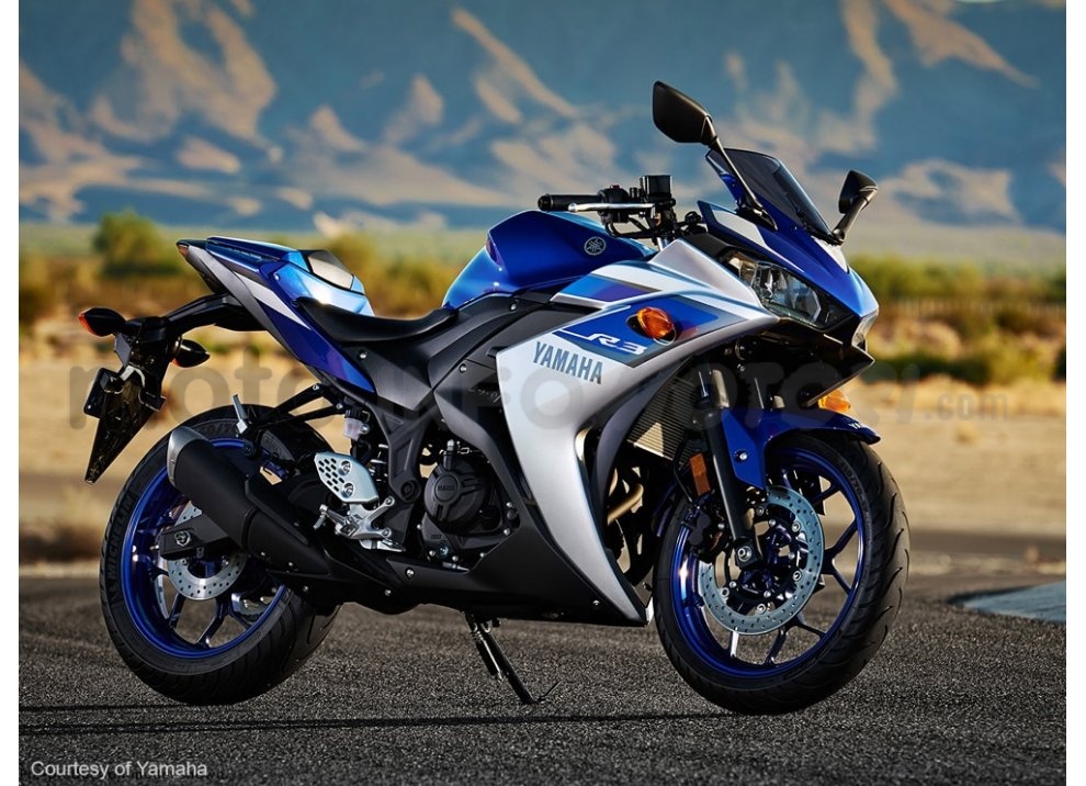 Yamaha YZF-R3, tra strada e pista con l’A2