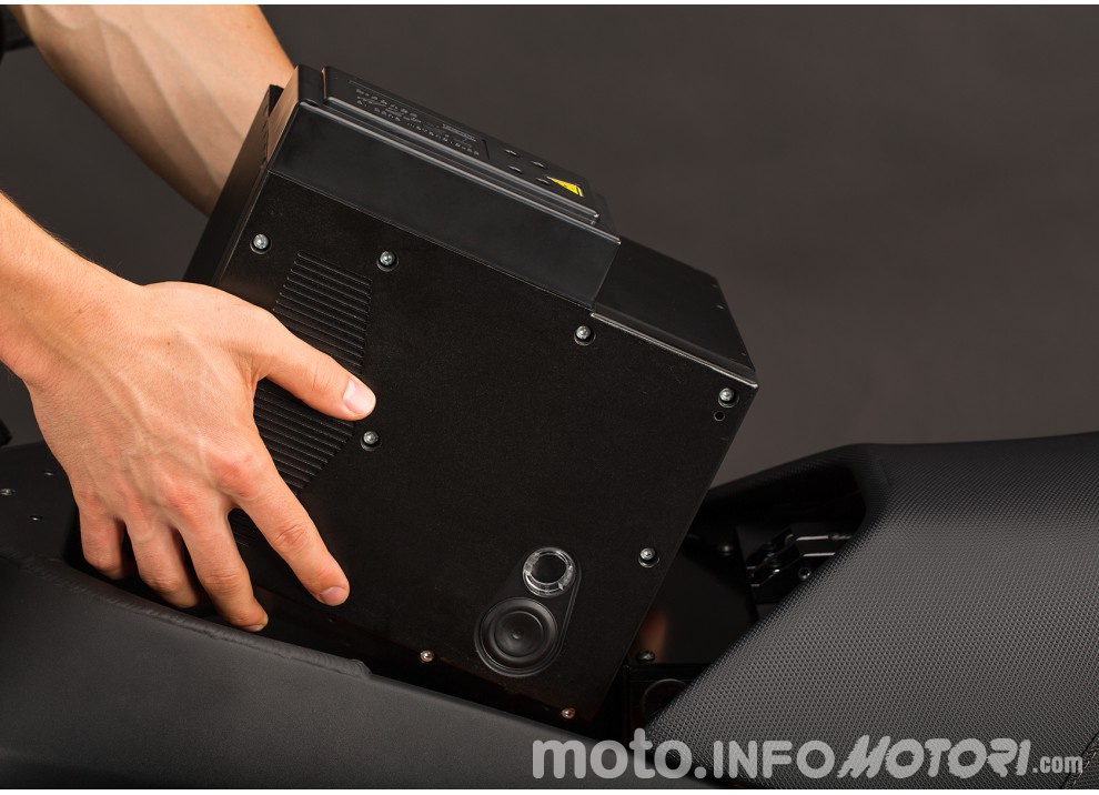 Zero Motorcycles, gamma 2016: le elettriche migliorano in prezzo ed autonomia - Foto 7 di 43
