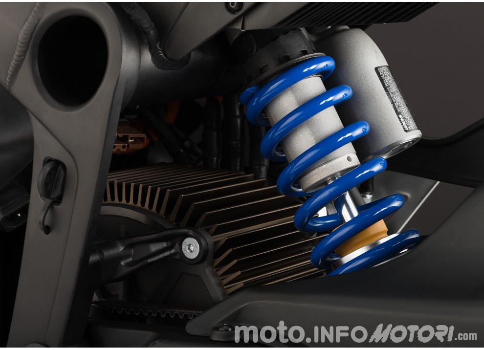 Zero Motorcycles, gamma 2016: le elettriche migliorano in prezzo ed autonomia - Foto 9 di 43