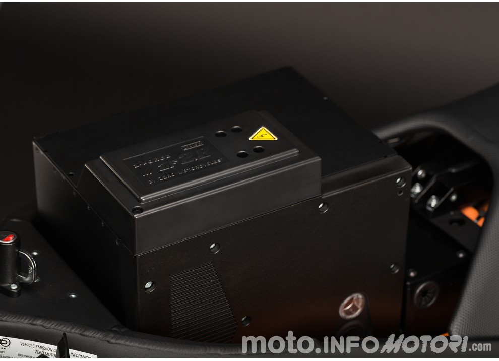 Zero Motorcycles, gamma 2016: le elettriche migliorano in prezzo ed autonomia - Foto 10 di 43