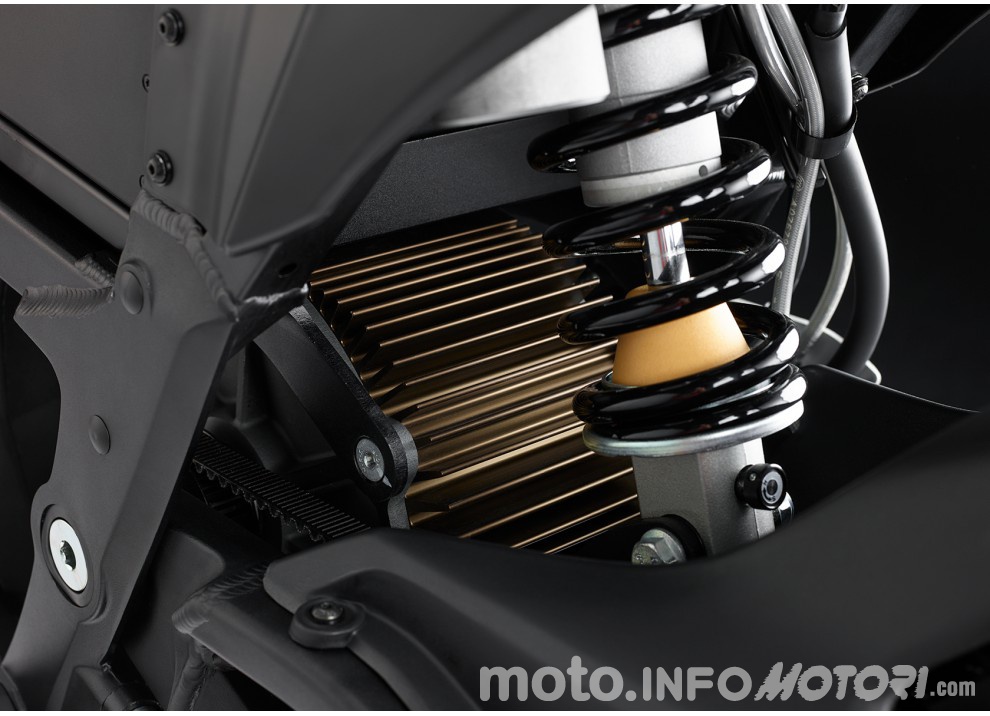 Zero Motorcycles, gamma 2016: le elettriche migliorano in prezzo ed autonomia - Foto 11 di 43