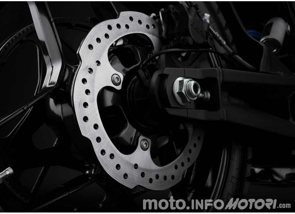 Zero Motorcycles, gamma 2016: le elettriche migliorano in prezzo ed autonomia - Foto 29 di 43