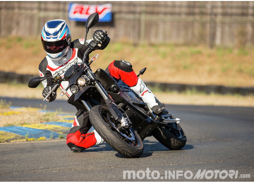 Zero Motorcycles, gamma 2016: le elettriche migliorano in prezzo ed autonomia - Foto 34 di 43