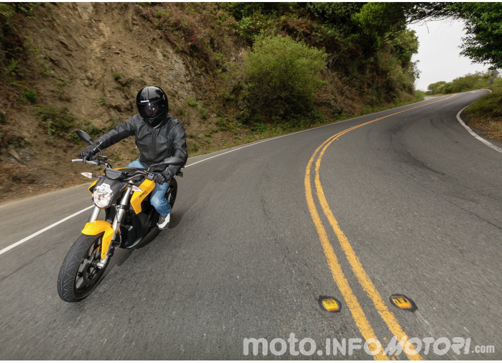 Zero Motorcycles, gamma 2016: le elettriche migliorano in prezzo ed autonomia - Foto 38 di 43