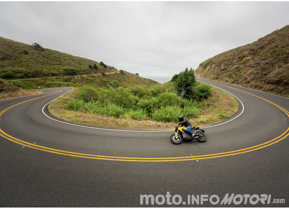 Zero Motorcycles, gamma 2016: le elettriche migliorano in prezzo ed autonomia - Foto 40 di 43