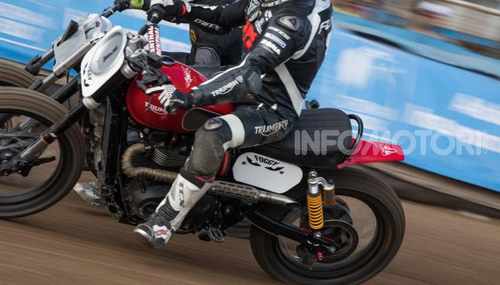 Triumph Factory Custom, il tailor made del marchio inglese - Foto 3 di 9