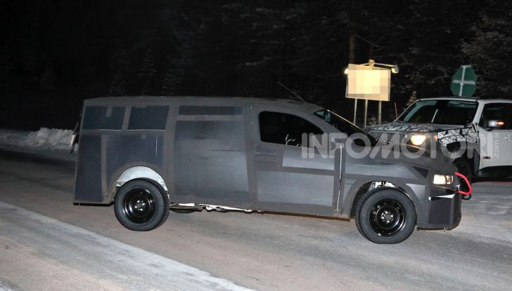 Nuovo pick-up Fiat, mix tra Mobi e Toro - Foto 4 di 11