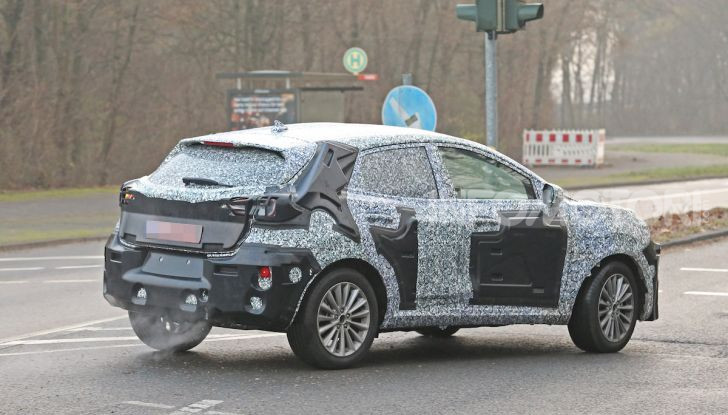 Il nuovo SUV di Ford su base Fiesta per il 2020 - Foto 12 di 16