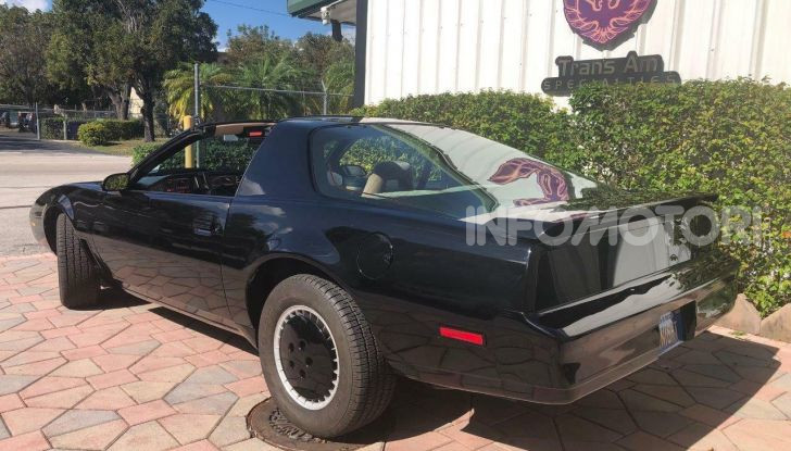 KITT 1983 replica con autografo di David Hasselhoff in vendita - Foto 3 di 14