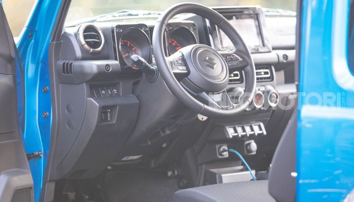 Prova Suzuki Jimny: 8 motivi per cui sarà un grande successo - Foto 24 di 43