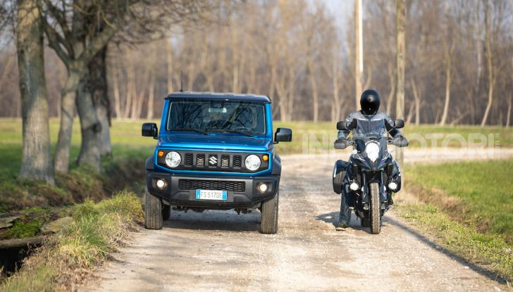 Suzuki Jimny VS V-Strom 1000 XT: il DNA dell’avventura - Foto 5 di 11