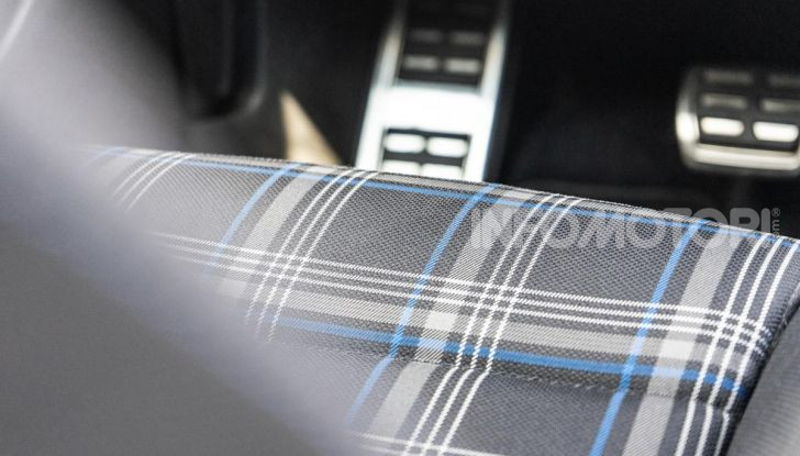 Volkswagen Golf GTE: prova su strada dell’ibrido plug-in da 204CV - Foto 16 di 33