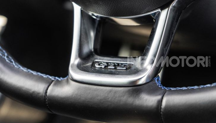 Volkswagen Golf GTE: prova su strada dell’ibrido plug-in da 204CV - Foto 17 di 33
