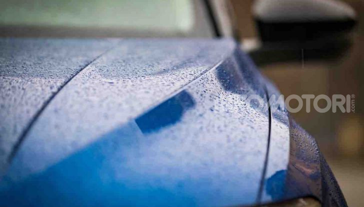 Volkswagen T-Roc 1.6 da 115CV: prova in notturna a Milano - Foto 25 di 45