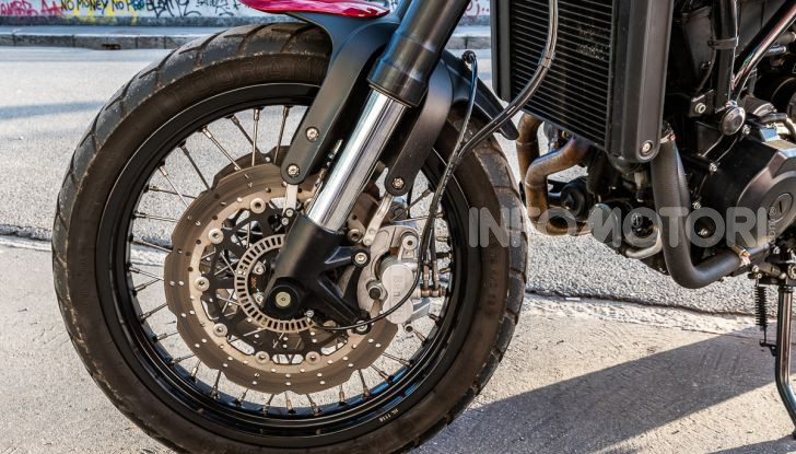 Benelli Leoncino Trail 500 ABS 2019: caratteristiche, opinioni e prezzo di un’icona senza tempo - Foto 35 di 40