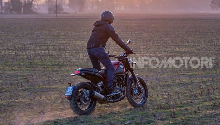 Benelli Leoncino Trail 500 ABS 2019: caratteristiche, opinioni e prezzo di un’icona senza tempo - Foto 15 di 40