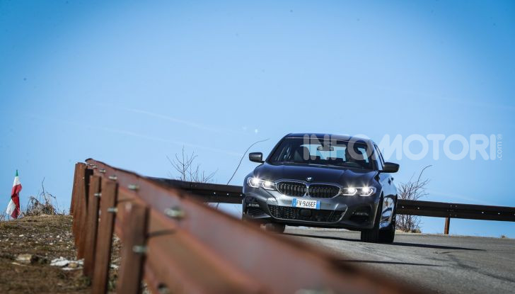 Nuova BMW Serie 3 2019, prova in anteprima, caratteristiche e prezzi - Foto 4 di 38