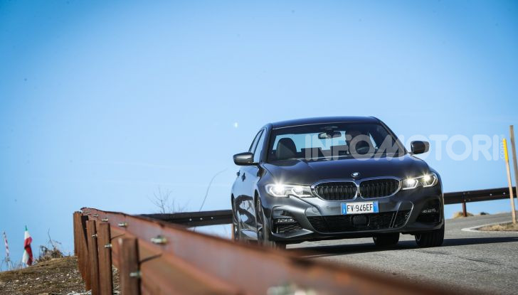 Nuova BMW Serie 3 2019, prova in anteprima, caratteristiche e prezzi - Foto 2 di 38