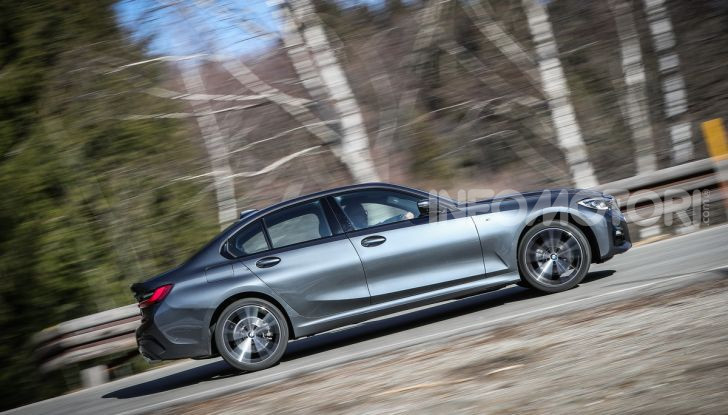 Nuova BMW Serie 3 2019, prova in anteprima, caratteristiche e prezzi - Foto 6 di 38