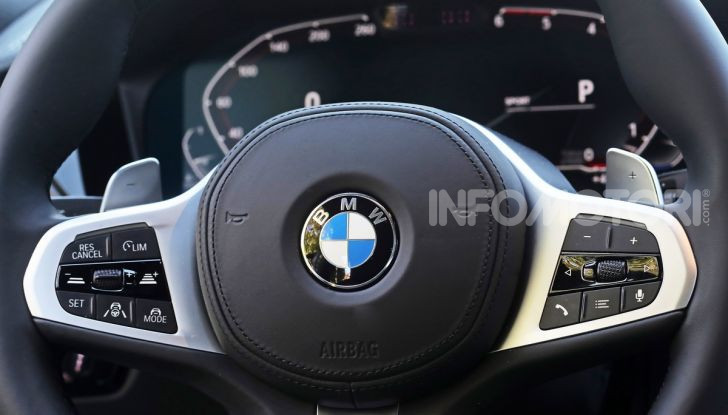 Nuova BMW Serie 3 2019, prova in anteprima, caratteristiche e prezzi - Foto 19 di 38