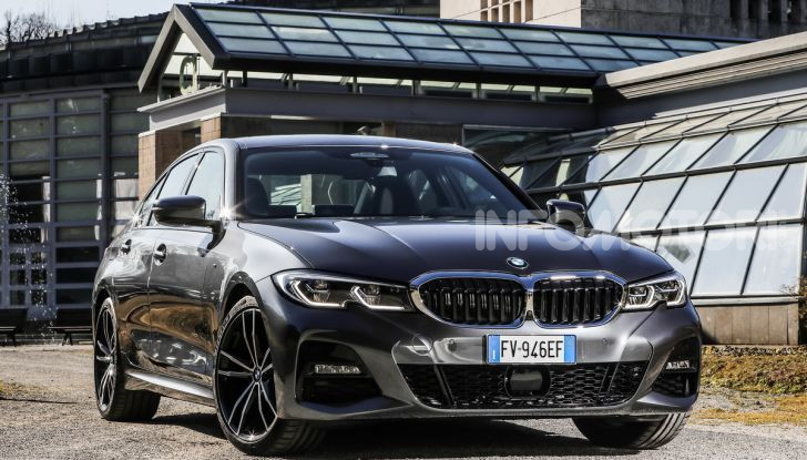 Nuova BMW Serie 3 2019, prova in anteprima, caratteristiche e prezzi - Foto 26 di 38