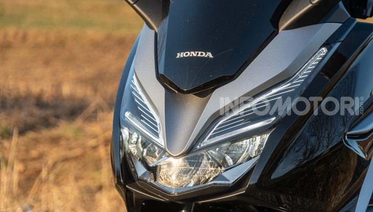 Prova Honda Forza 300, caratteristiche, opinioni e prezzo di uno dei migliori media cilindrata  - Foto 4 di 55