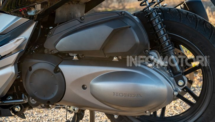 Prova Honda Forza 300, caratteristiche, opinioni e prezzo di uno dei migliori media cilindrata  - Foto 13 di 55